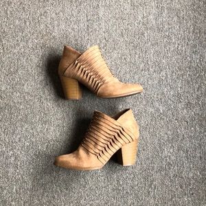 Casual and stylish heels